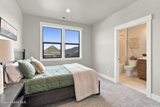 4492 W Enclave Way, Coeur D'alene, ID 83815