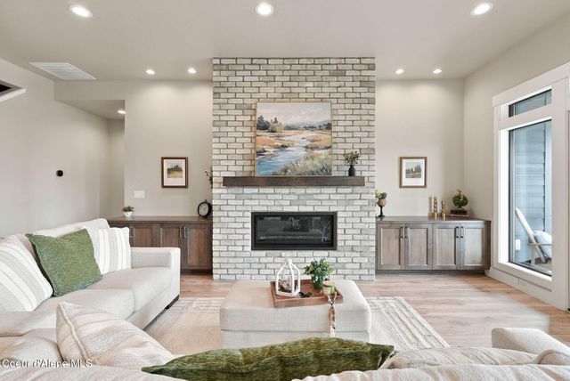 4492 W Enclave Way, Coeur D'alene, ID 83815