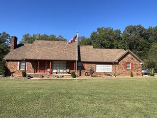 25 Paul Dr, Paris, TN 38242