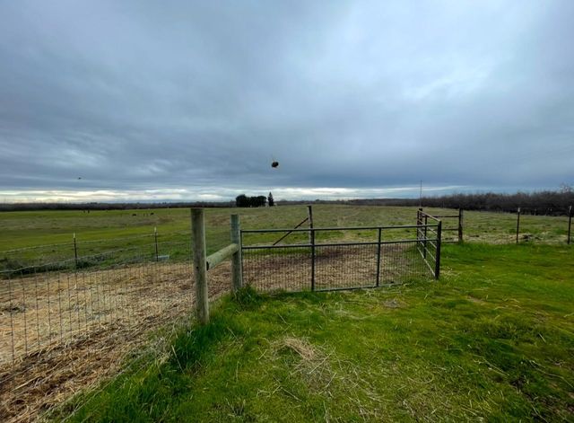 12419 28 Mile Rd, Oakdale, CA 95361