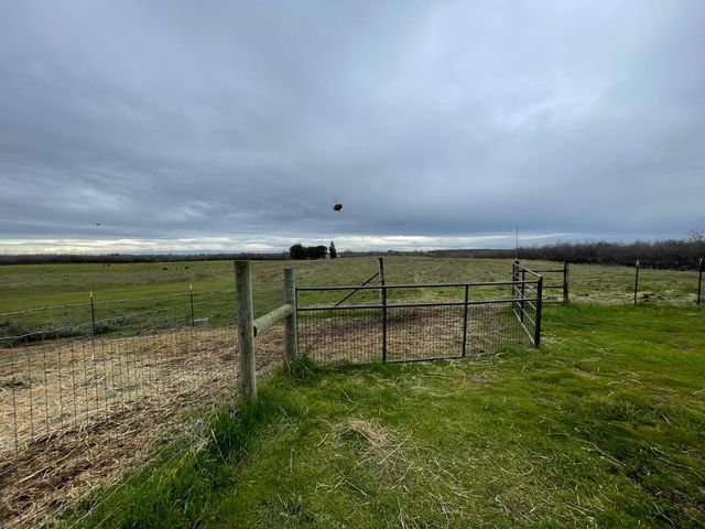 12419 28 Mile Rd, Oakdale, CA 95361