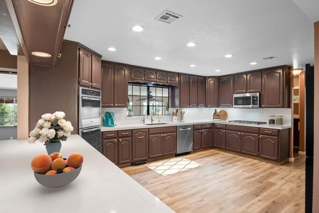 12419 28 Mile Rd, Oakdale, CA 95361