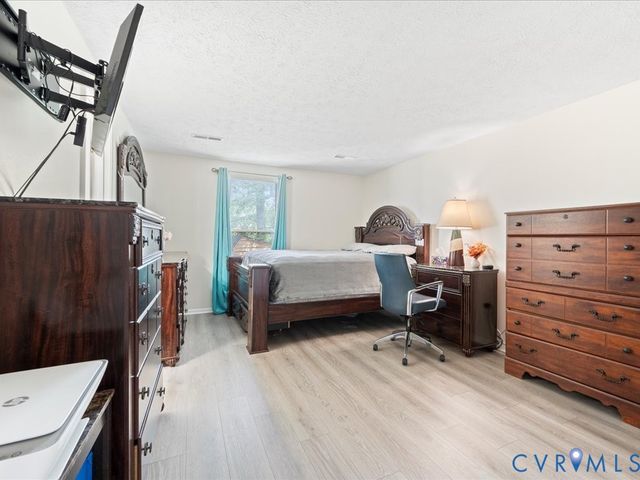 6505 Sexton Dr, Chesterfield, VA 23832