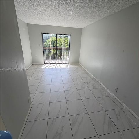 4016 Lakeside Drive 4016, Tamarac, FL 33319