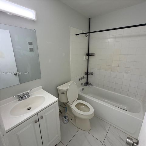 4016 Lakeside Drive 4016, Tamarac, FL 33319