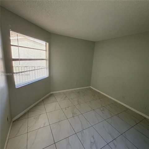 4016 Lakeside Drive 4016, Tamarac, FL 33319