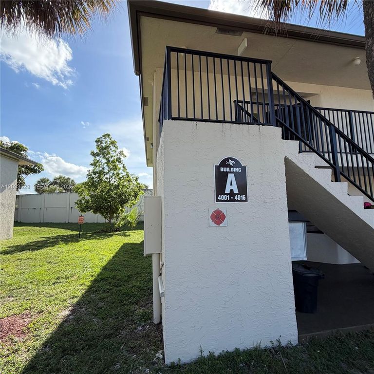 4016 Lakeside Drive 4016, Tamarac, FL 33319