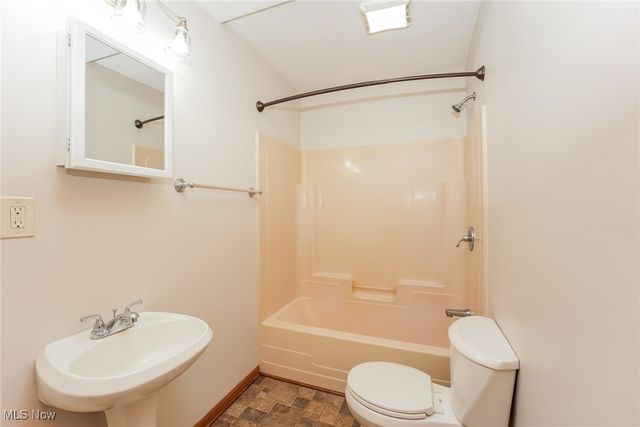 2789 Old Home Road, Akron, OH 44312