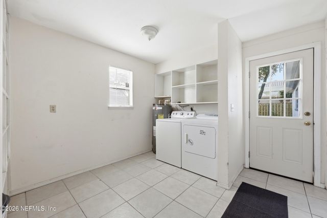 11712 SURFWOOD Avenue, Jacksonville, FL 32246