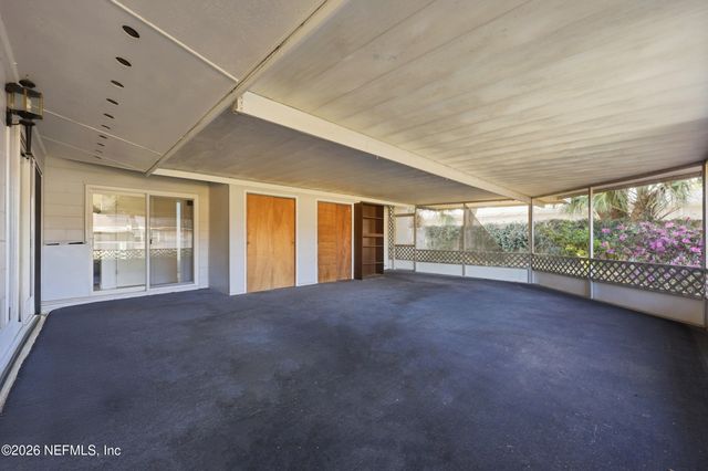 11712 SURFWOOD Avenue, Jacksonville, FL 32246