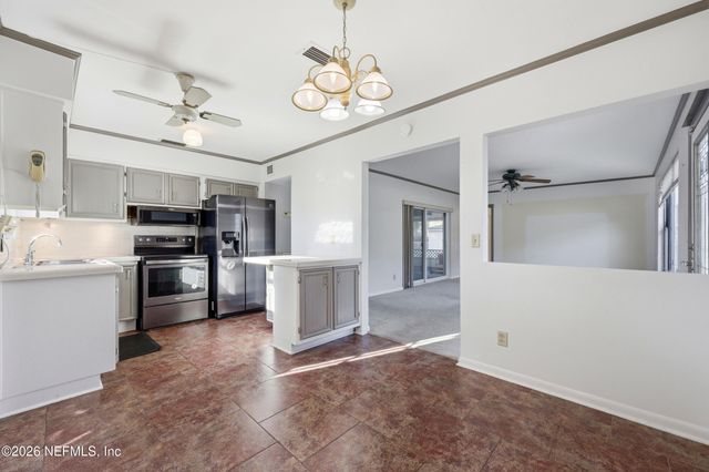 11712 SURFWOOD Avenue, Jacksonville, FL 32246