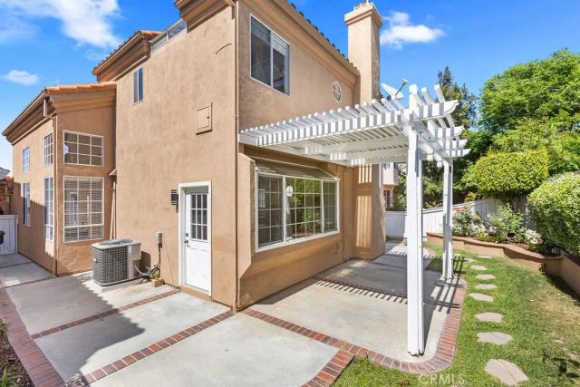 6 Aprilla, Irvine, CA 92614