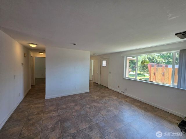 4340 Hamilton Drive, Oak Harbor, WA 98277