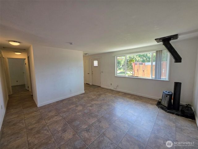 4340 Hamilton Drive, Oak Harbor, WA 98277