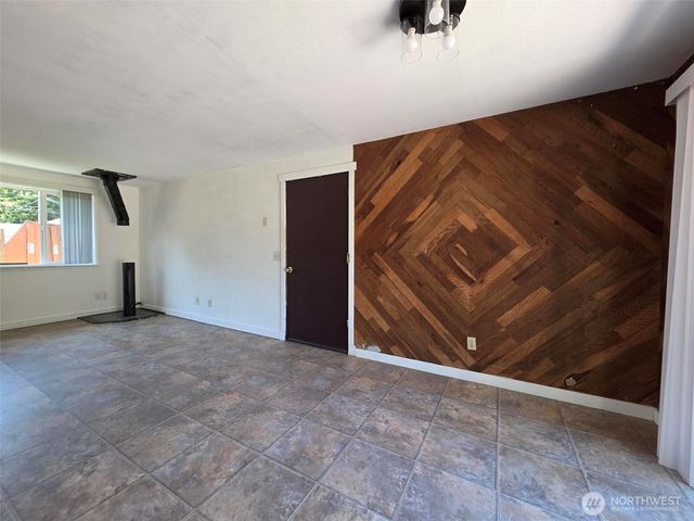 4340 Hamilton Drive, Oak Harbor, WA 98277