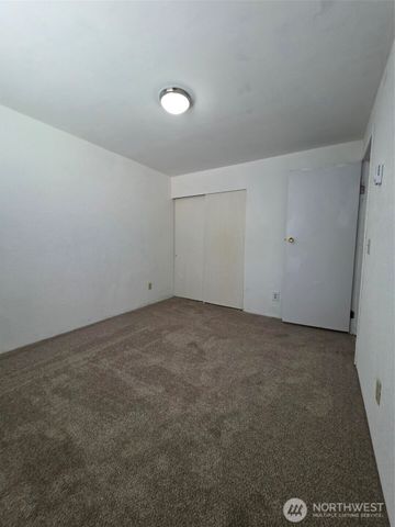 4340 Hamilton Drive, Oak Harbor, WA 98277