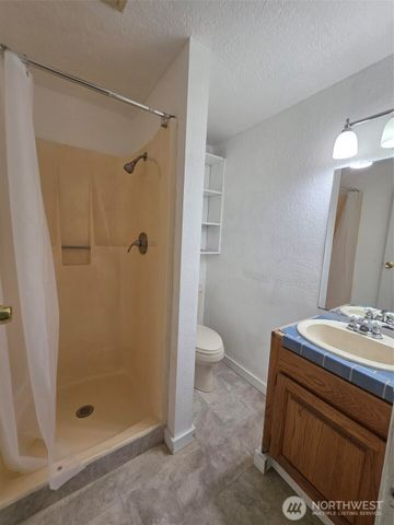 4340 Hamilton Drive, Oak Harbor, WA 98277