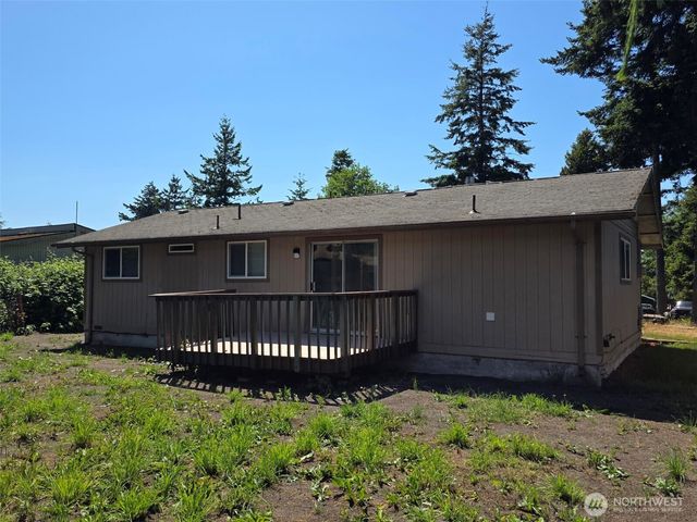 4340 Hamilton Drive, Oak Harbor, WA 98277