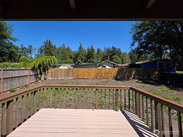 4340 Hamilton Drive, Oak Harbor, WA 98277