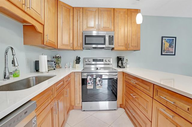 3201 SE Guinevere Lane A, Port St. Lucie, FL 34952