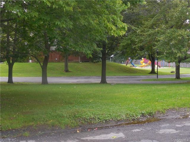 23 Brewster Road, Cornwall, NY 12518