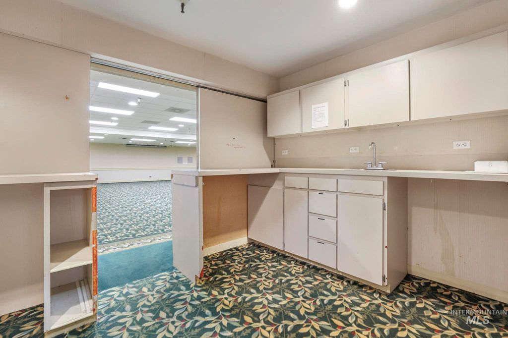 1351 Blue Lakes Blvd 105, Twin Falls, ID 83301 photo 14