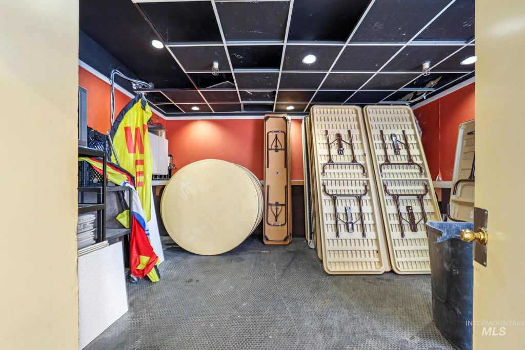 1351 Blue Lakes Blvd 105, Twin Falls, ID 83301 photo 17