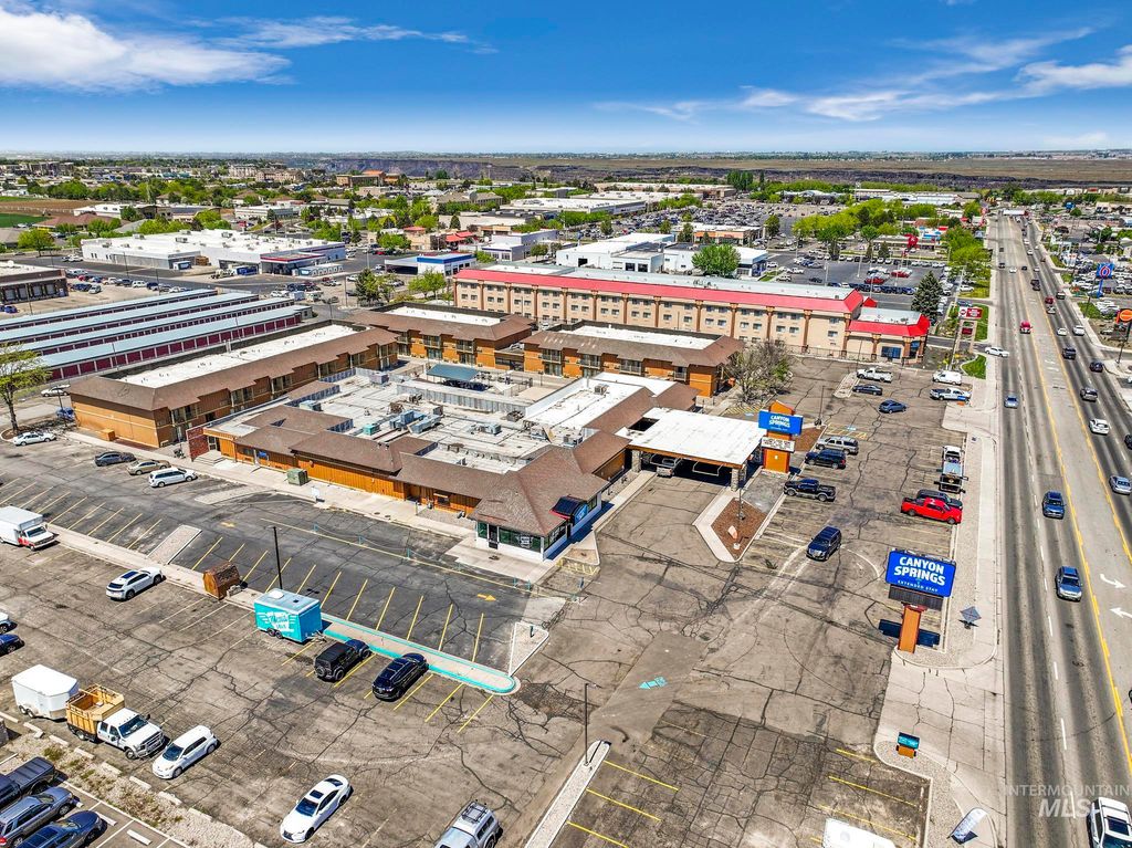 1351 Blue Lakes Blvd 105, Twin Falls, ID 83301 photo 22