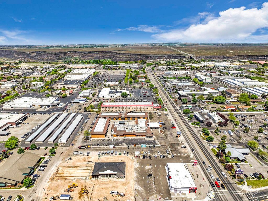 1351 Blue Lakes Blvd 105, Twin Falls, ID 83301 photo 23