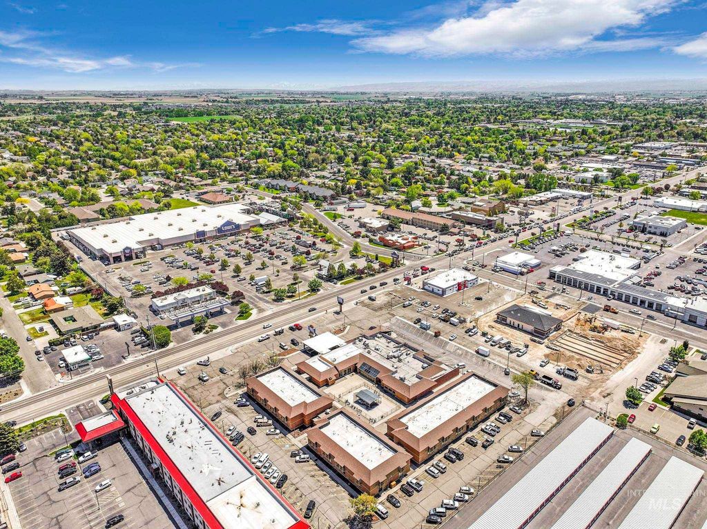 1351 Blue Lakes Blvd 105, Twin Falls, ID 83301 photo 24