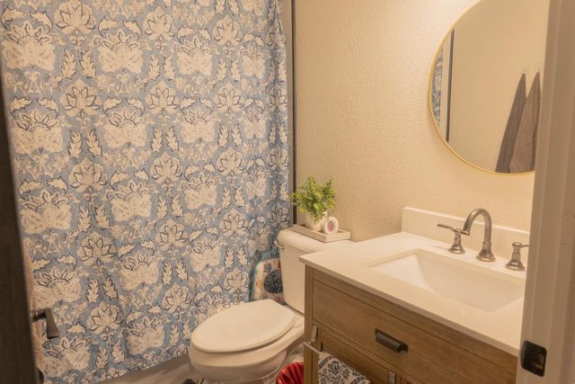 3937 W Heatheridge DRIVE, Franklin, WI 53132