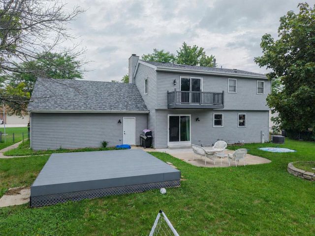 3937 W Heatheridge DRIVE, Franklin, WI 53132