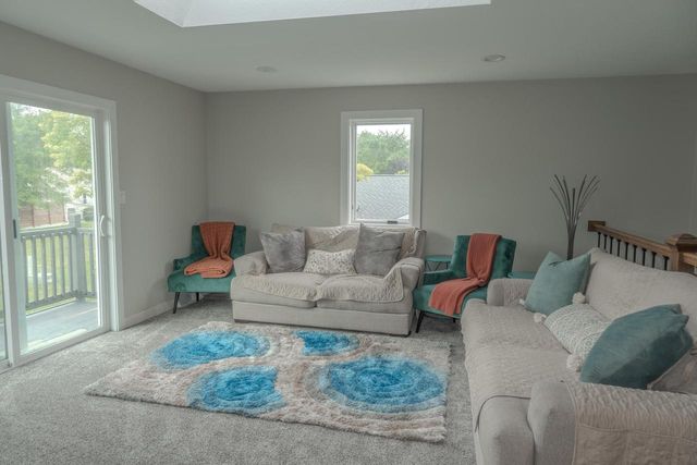 3937 W Heatheridge DRIVE, Franklin, WI 53132