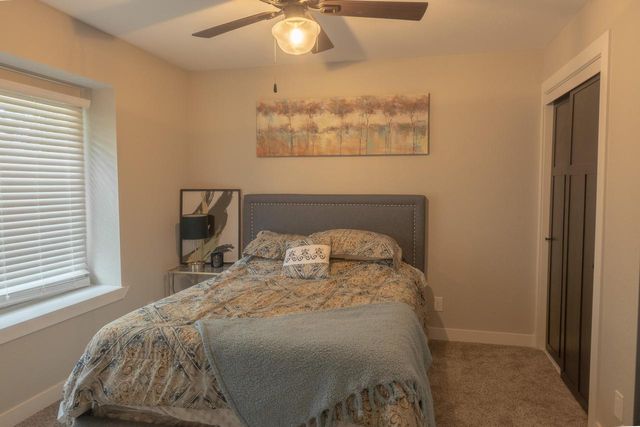 3937 W Heatheridge DRIVE, Franklin, WI 53132