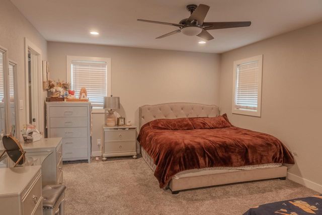 3937 W Heatheridge DRIVE, Franklin, WI 53132