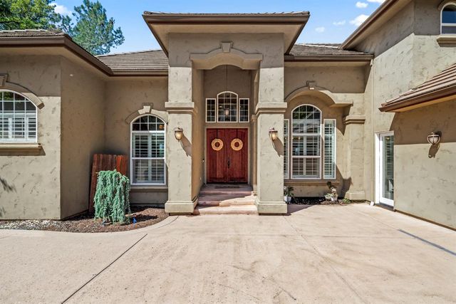 6439 Caddie Ct, Auburn, CA 95602