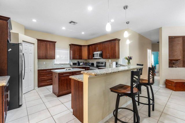 13302 Edgewater Circle, Wellington, FL 33414