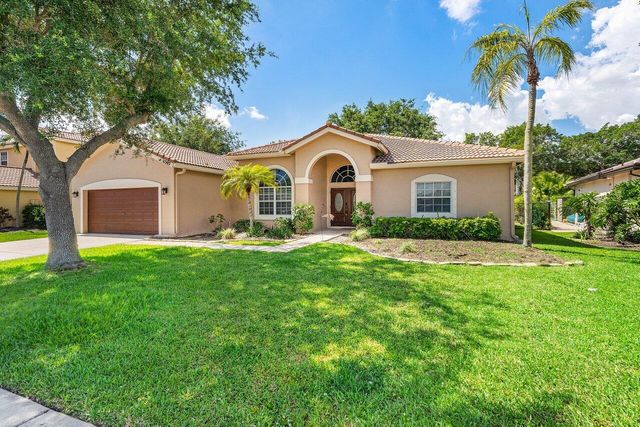 13302 Edgewater Circle, Wellington, FL 33414