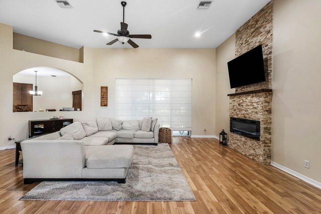 13302 Edgewater Circle, Wellington, FL 33414