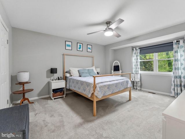 391 BARTON RUN BLVD, Marlton, NJ 08053