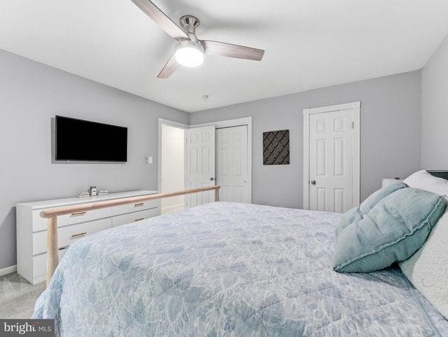 391 BARTON RUN BLVD, Marlton, NJ 08053