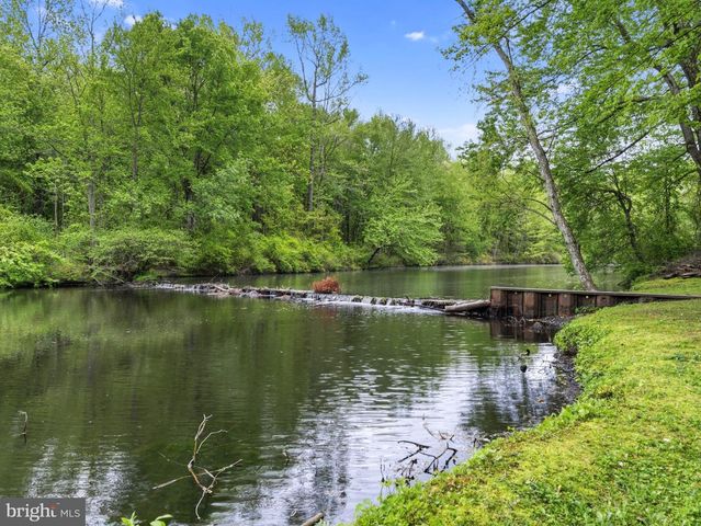 391 BARTON RUN BLVD, Marlton, NJ 08053