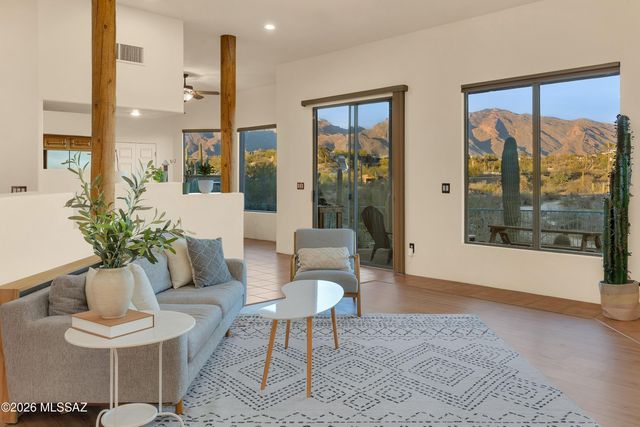 222 E Yvon Drive, Tucson, AZ 85704