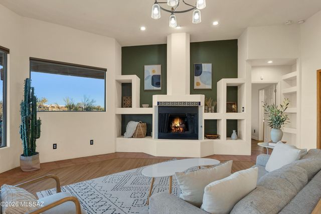 222 E Yvon Drive, Tucson, AZ 85704