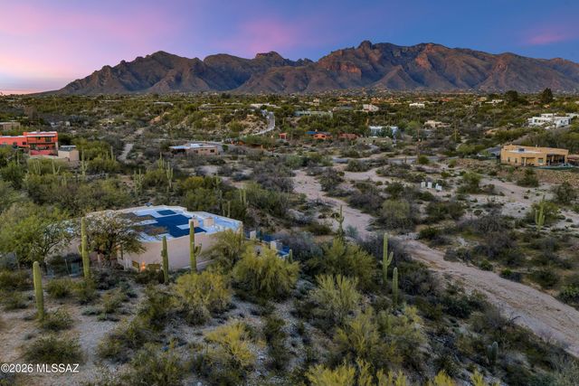 222 E Yvon Drive, Tucson, AZ 85704