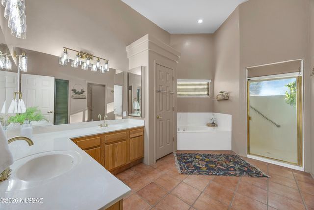 222 E Yvon Drive, Tucson, AZ 85704