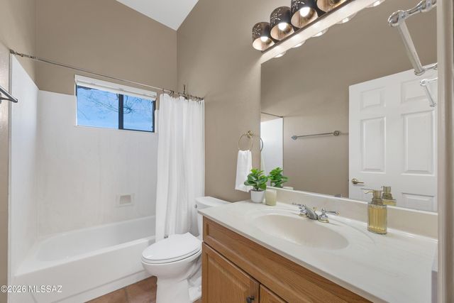 222 E Yvon Drive, Tucson, AZ 85704