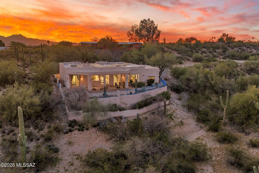 222 E Yvon Drive, Tucson, AZ 85704