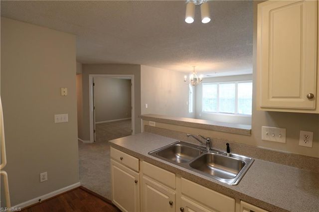421 Timberline Ridge Court, Winston-salem, NC 27106