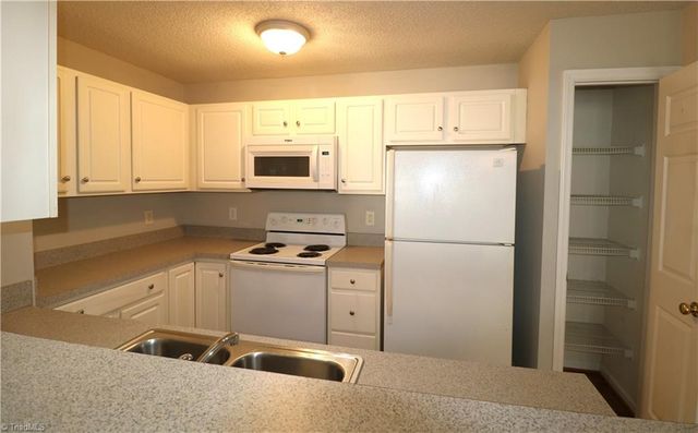 421 Timberline Ridge Court, Winston-salem, NC 27106